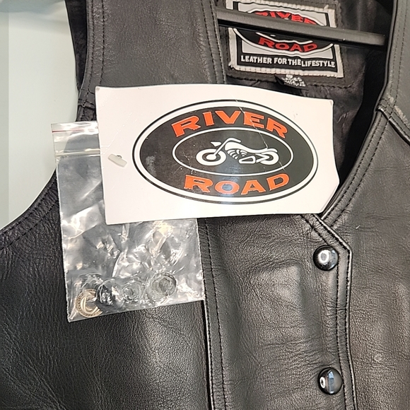 Women's Leather Motorcycle Vest Small - Picture 3 of 7